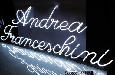 /trabajos/2024/12/01/neon-andrea-franceschini-05.jpg