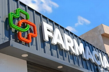 /trabajos/2026/03/22/letreros-para-farmacias-01.jpg
