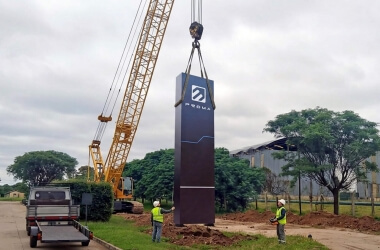 /trabajos/2026/04/30/totem-luminoso-metal-10.jpg