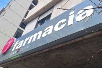 /trabajos/2024/09/09/letreros-para-farmacias-luminosos-giraudo-041.jpg