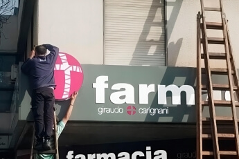 /trabajos/2024/09/09/letreros-para-farmacias-luminosos-giraudo-051.jpg