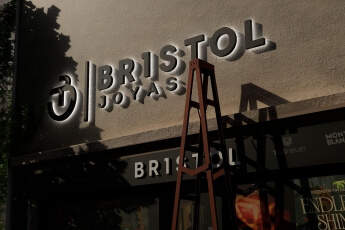 /trabajos/2026/01/27/bristol-joyas-letras-luminosas-12.jpg