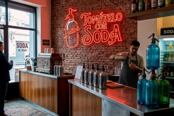 /trabajos/2026/08/31/letrero-de-neon-soda-03.jpg