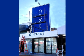 /trabajos/2026/10/06/letras-de-de-acrilico-lluminosas-next-03.jpg
